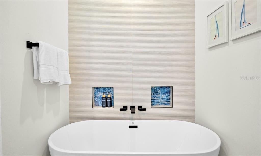 Bathroom, Free Standing Baths, Interior