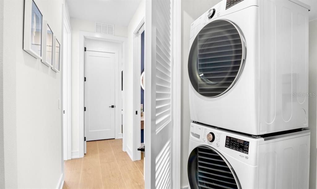 Interior, Utility Closets, Washer, Wood Texture Flooring