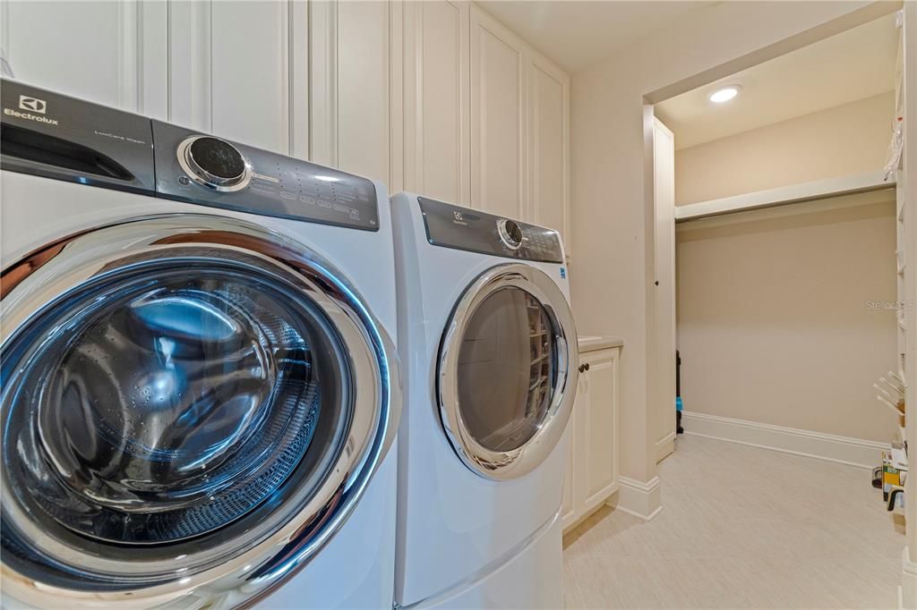 Interior, Recessed Lighting, Washer