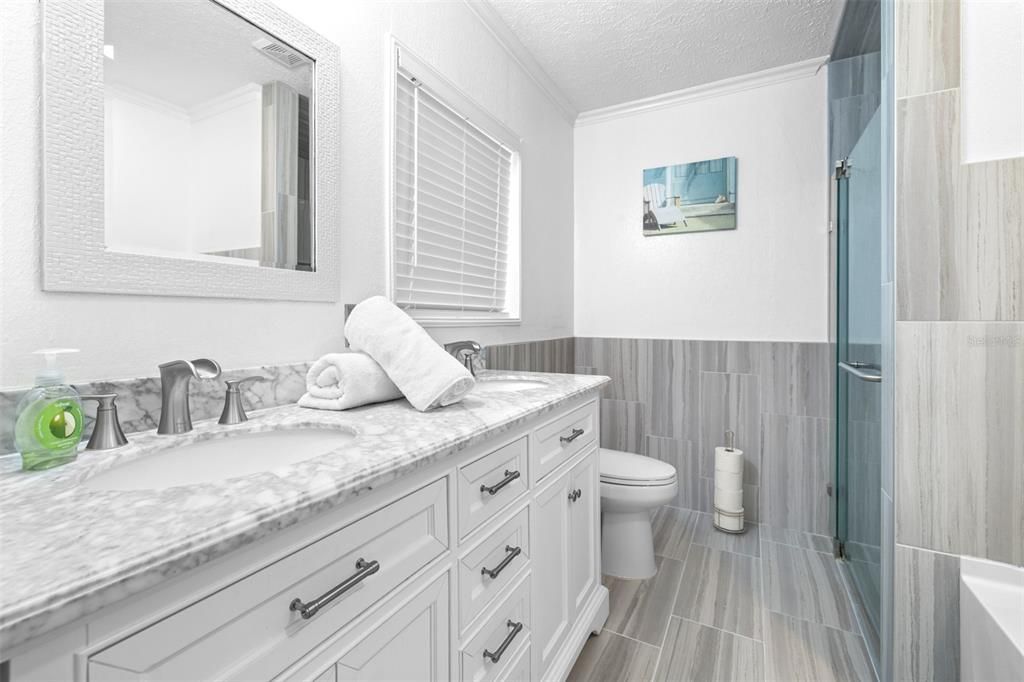 Bathroom, Dual Sink Vanities, Interior