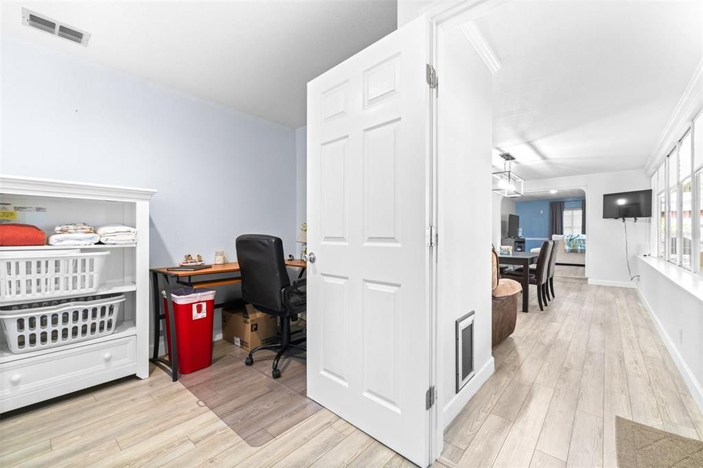 Home Office, Interior, Pendant Lights, Recessed Lighting, Wood Texture Flooring