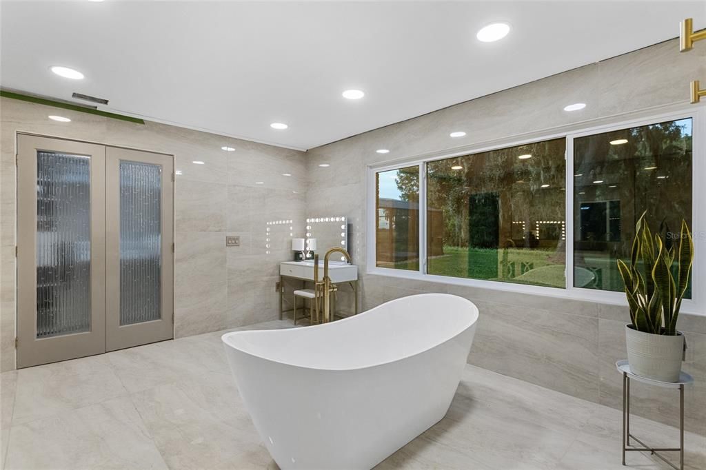 Bathroom, Free Standing Baths, Interior, Marble, Recessed Lighting