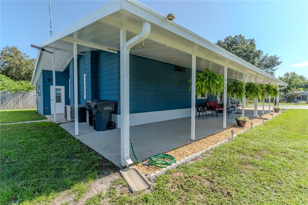 Backyard, Exterior