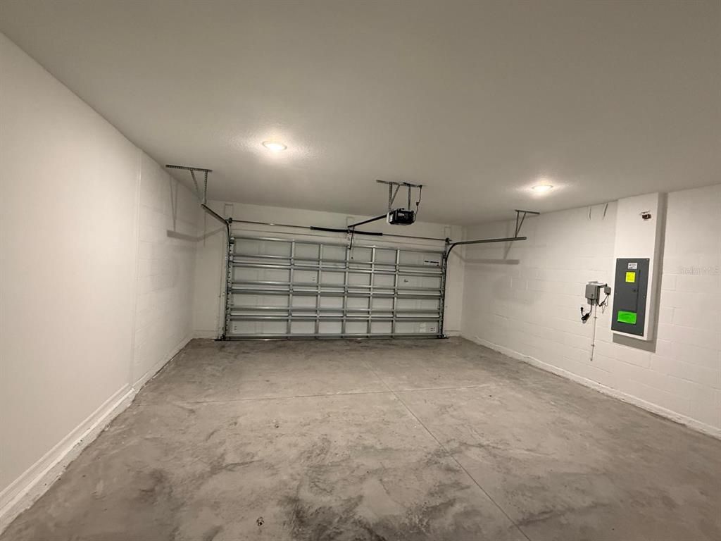 Garage, Interior
