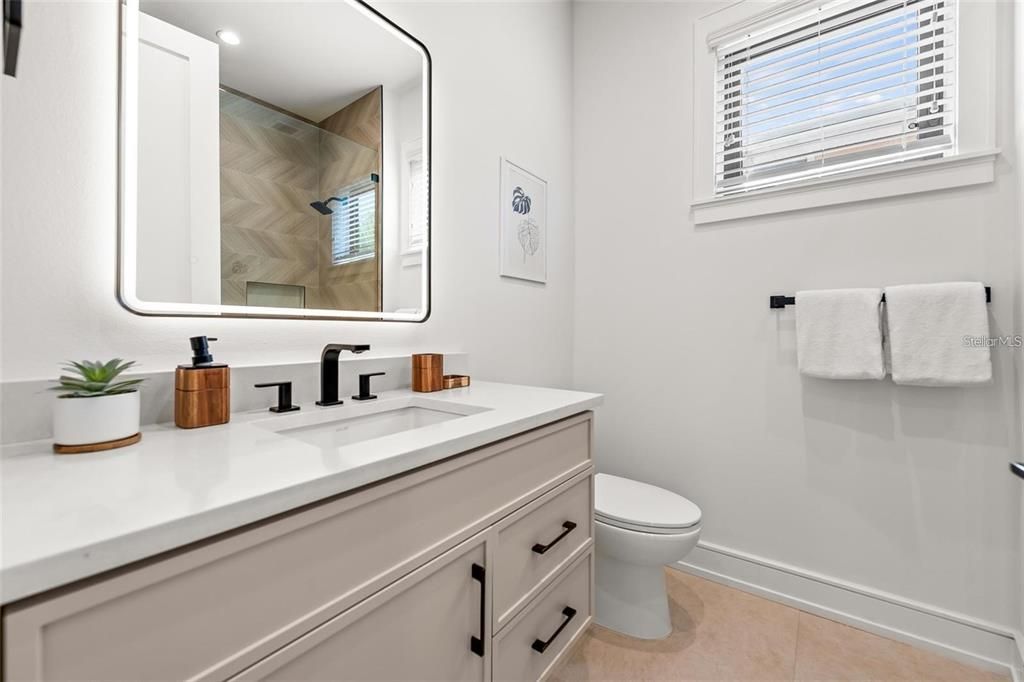 Bathroom, Interior, Recessed Lighting