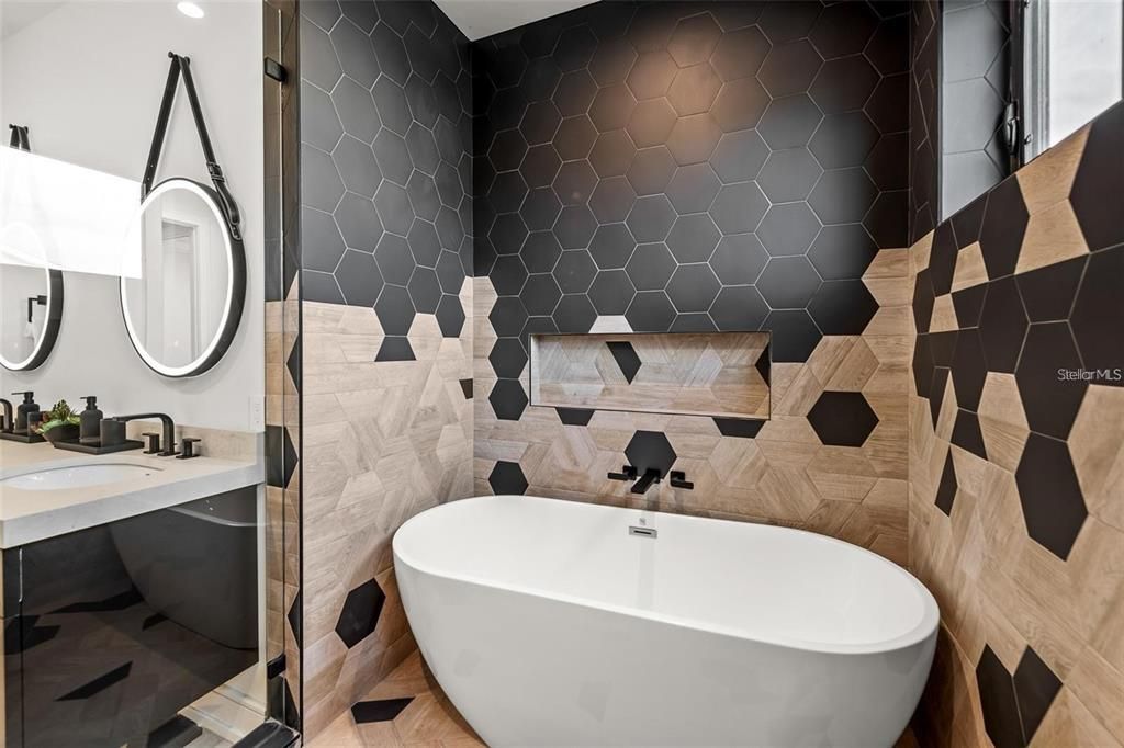 Bathroom, Free Standing Baths, Interior
