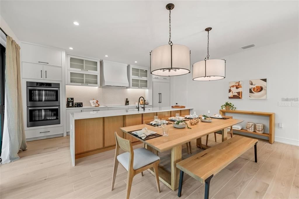 Dining room, Interior, Kitchen, Pendant Lights, Recessed Lighting, Wood Texture Flooring