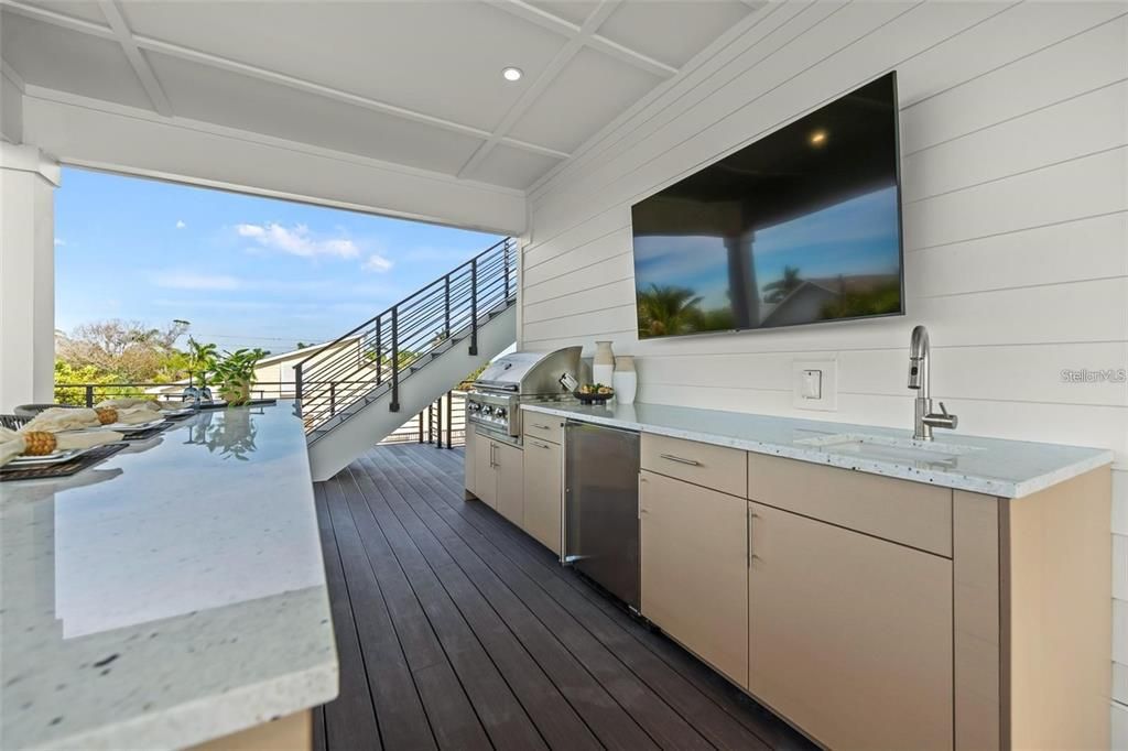 Exterior, Outdoor Kitchen, Recessed Lighting