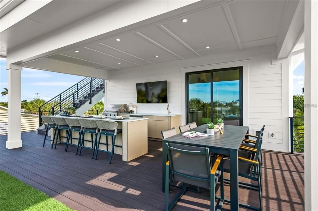 Exterior, Outdoor Kitchen