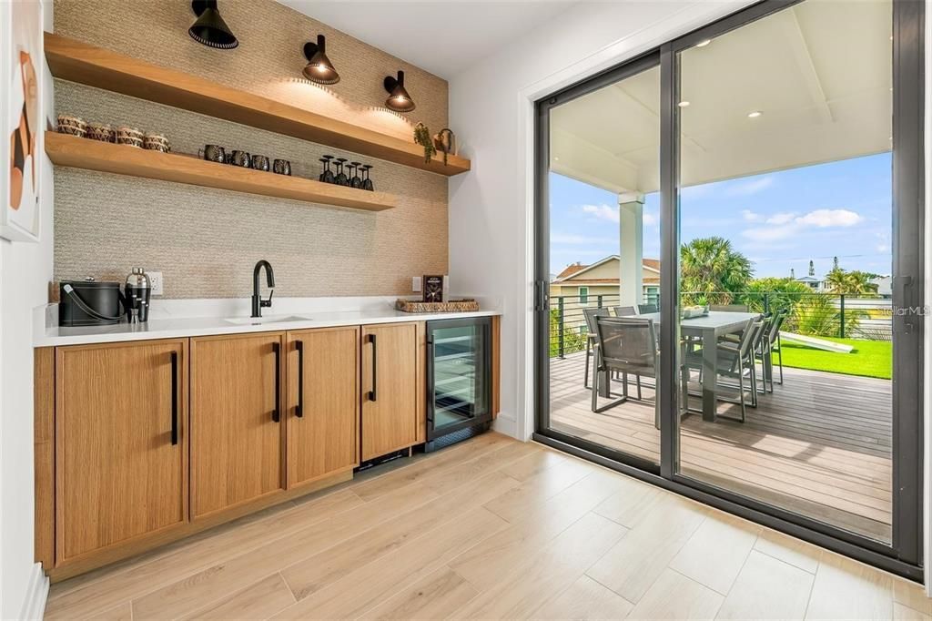 Dining room, Interior, Kitchen, Recessed Lighting, Wood Texture Flooring