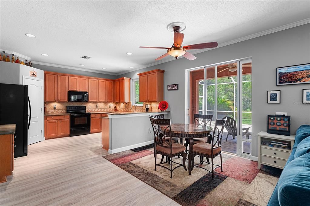 Dining room, Interior, Kitchen, Recessed Lighting, Wood Texture Flooring