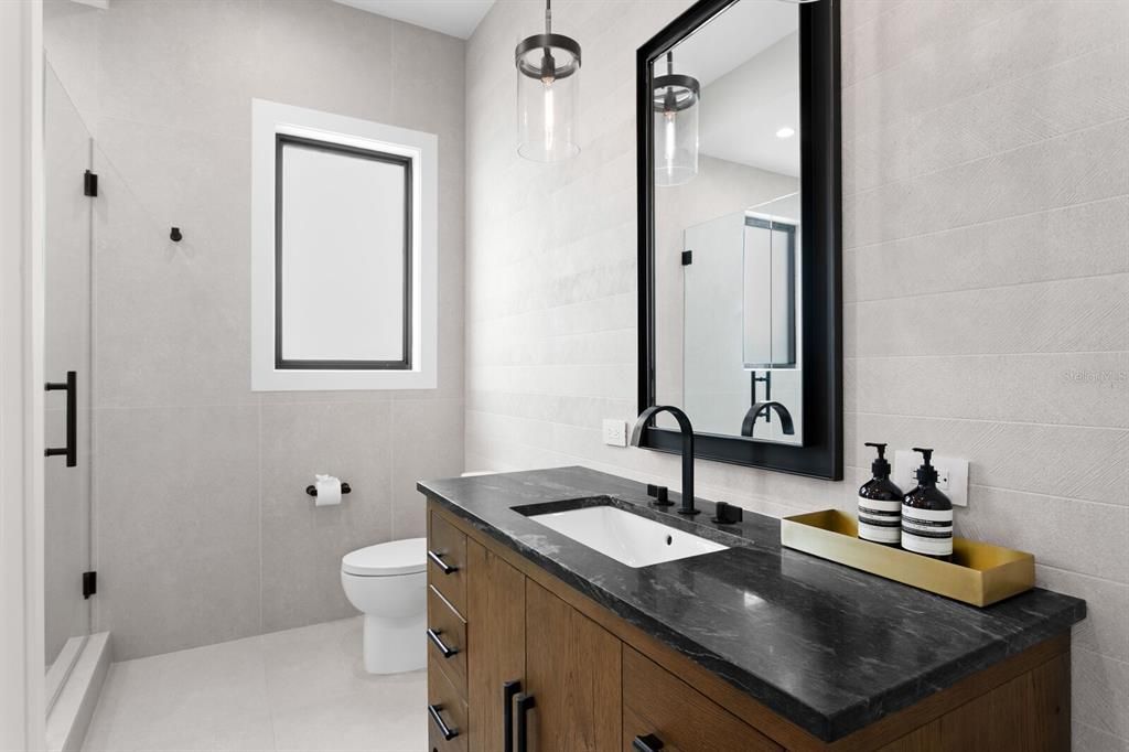 Bathroom, Dual Sink Vanities, Interior, Recessed Lighting