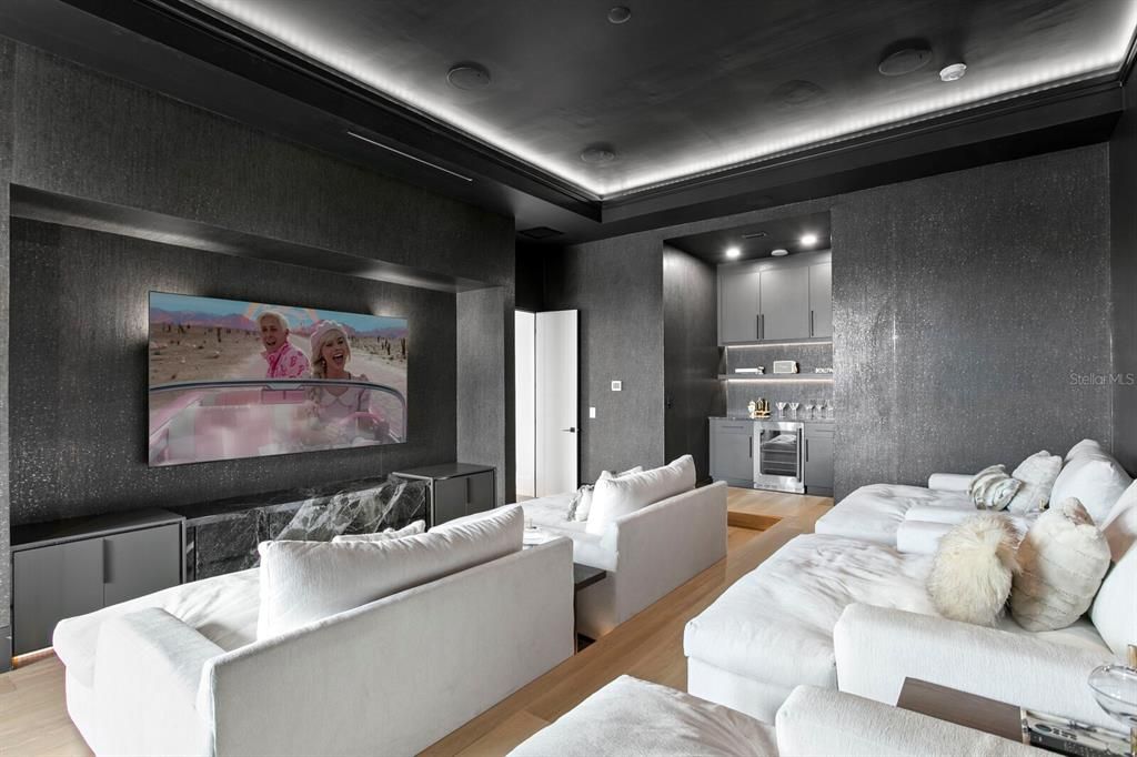 Interior, Living room, Recessed Lighting, Theatre Room, Wood Texture Flooring