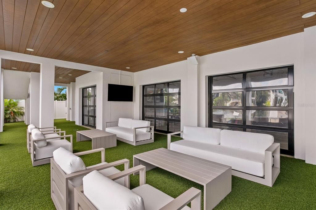 Exterior, Living room, Recessed Lighting