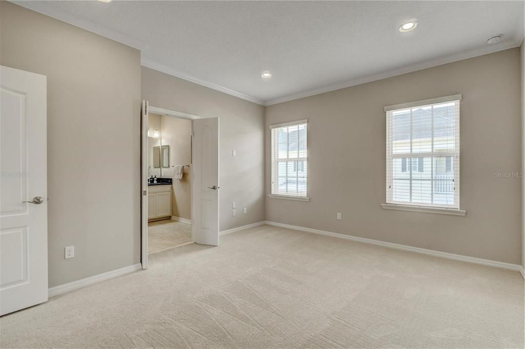 Bathroom, Empty room, Interior, Recessed Lighting