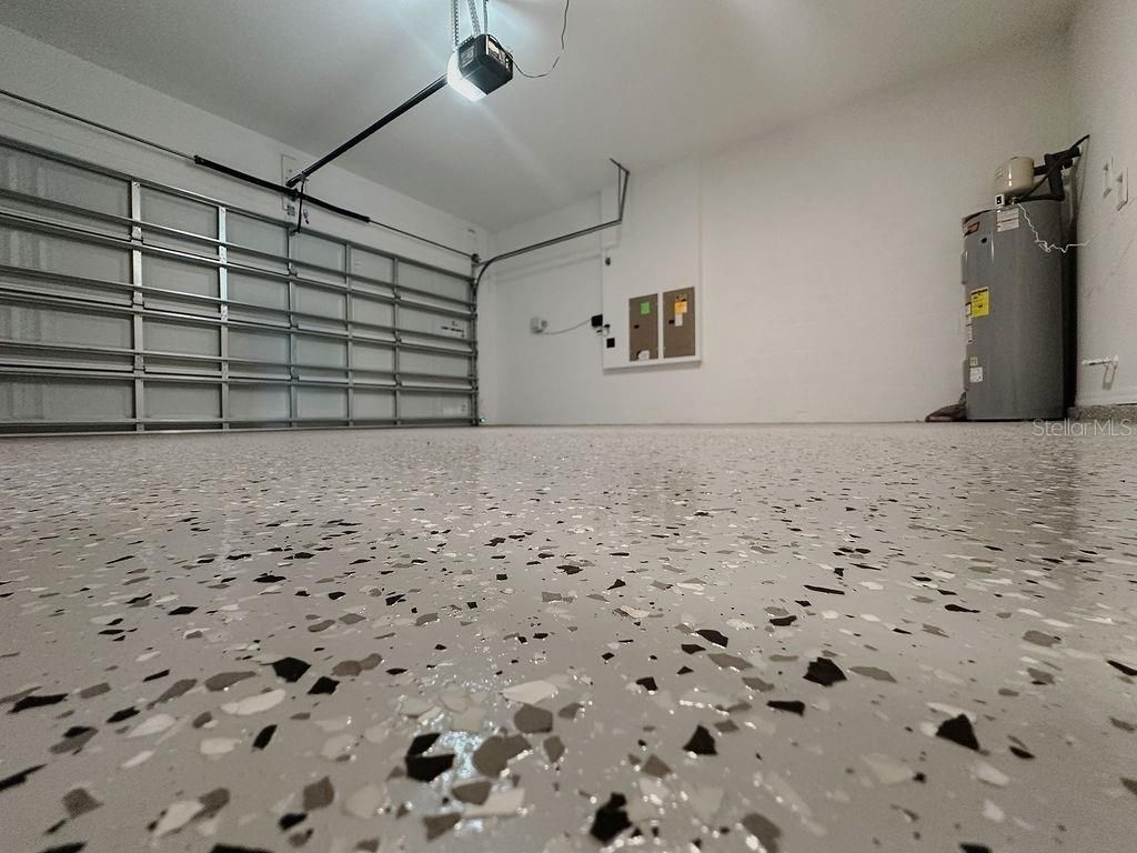 Garage, Interior
