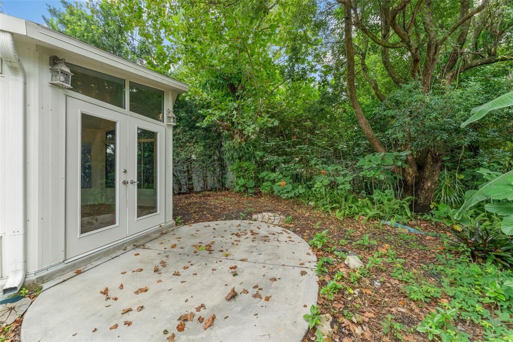 Backyard, Exterior