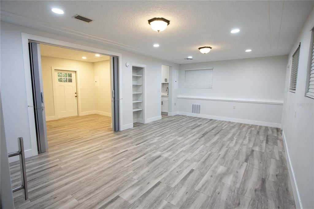 Empty room, Interior, Recessed Lighting, Wood Texture Flooring