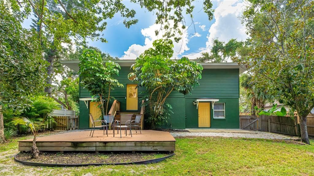 Backyard, Exterior