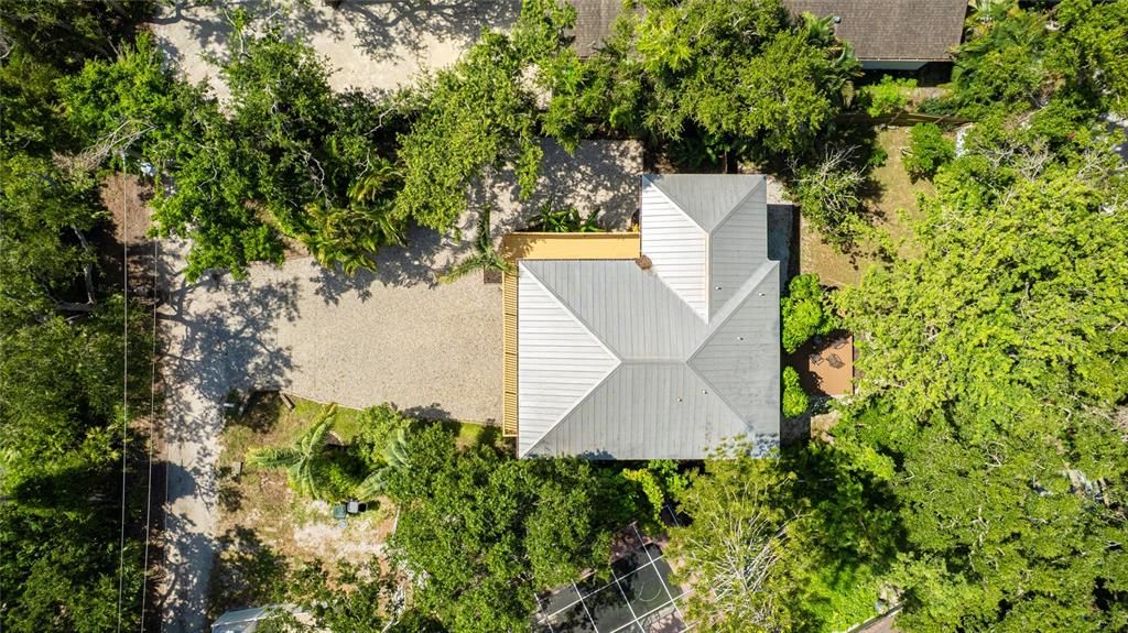 Exterior, Drone