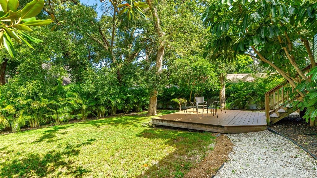 Backyard, Exterior
