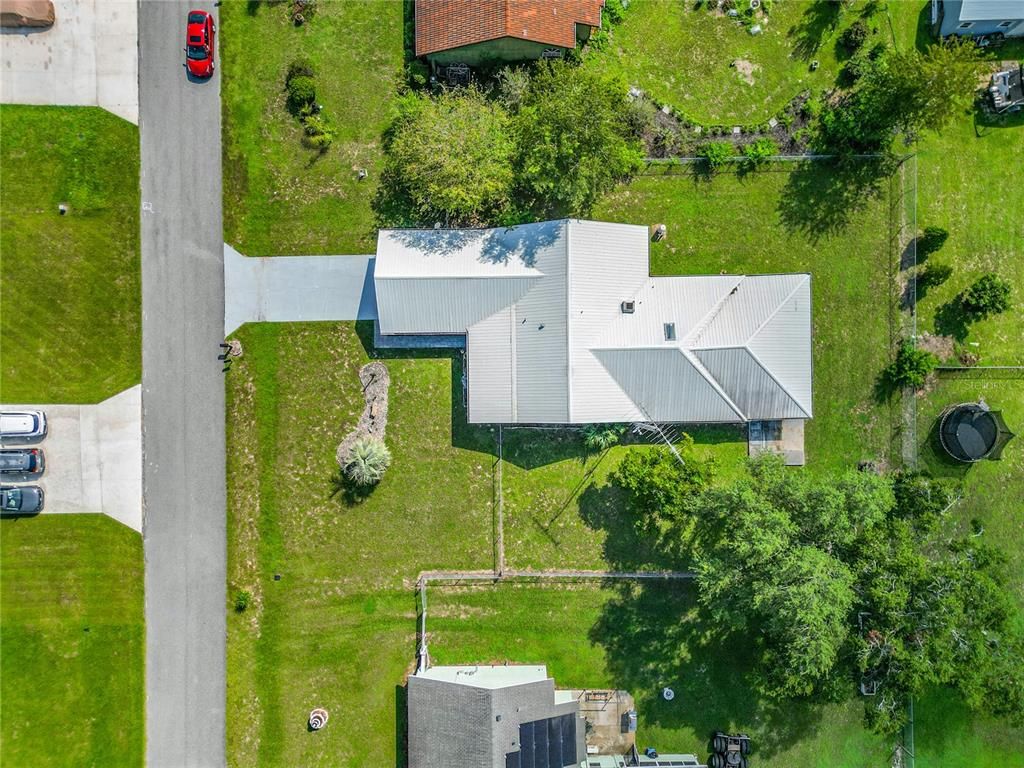 Exterior, Drone