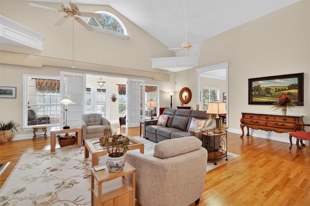 Interior, Living room, Pendant Lights, Wood Texture Flooring