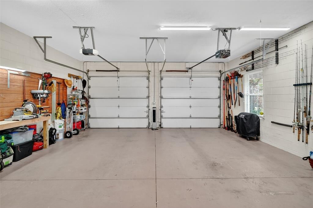 Garage, Interior