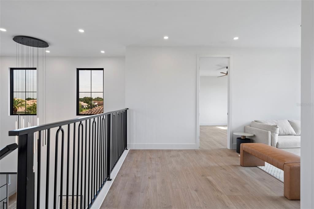 Interior, Pendant Lights, Recessed Lighting, Wood Texture Flooring