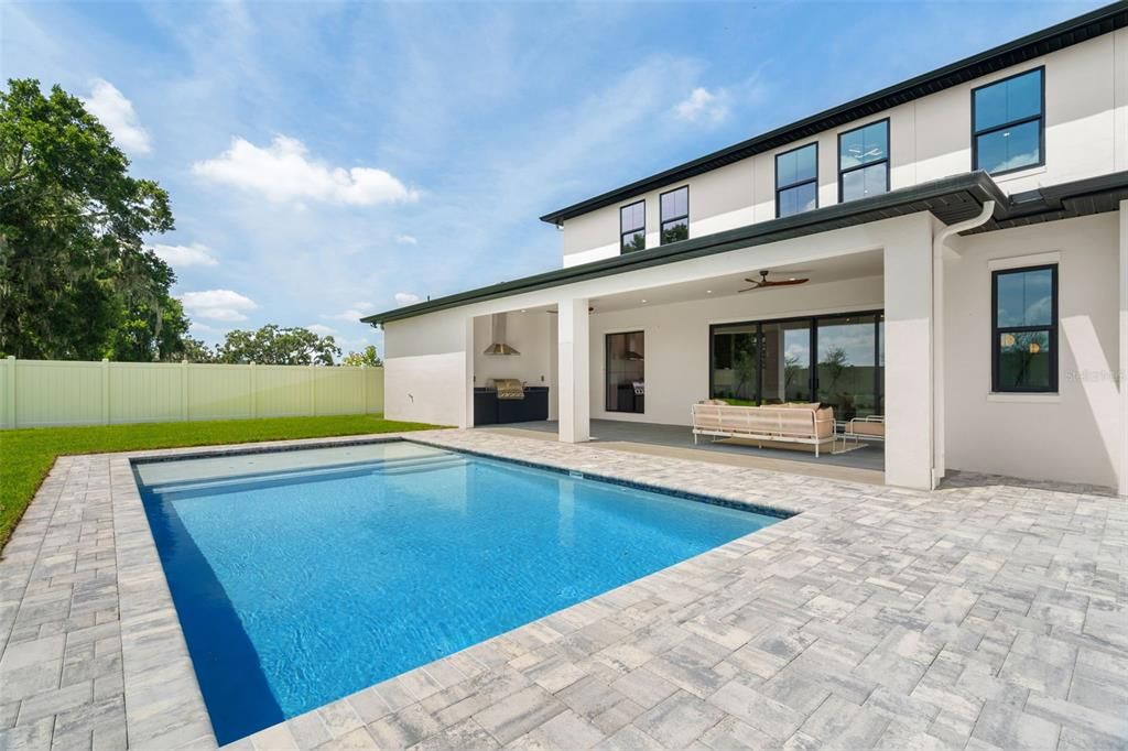Exterior, Pool