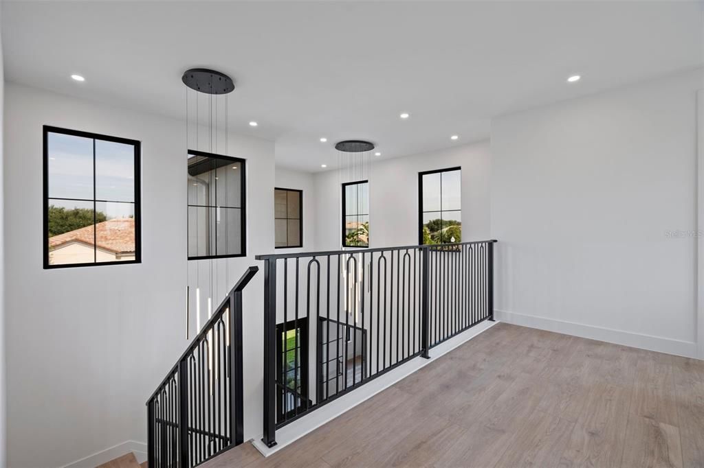 Interior, Pendant Lights, Recessed Lighting, Wood Texture Flooring