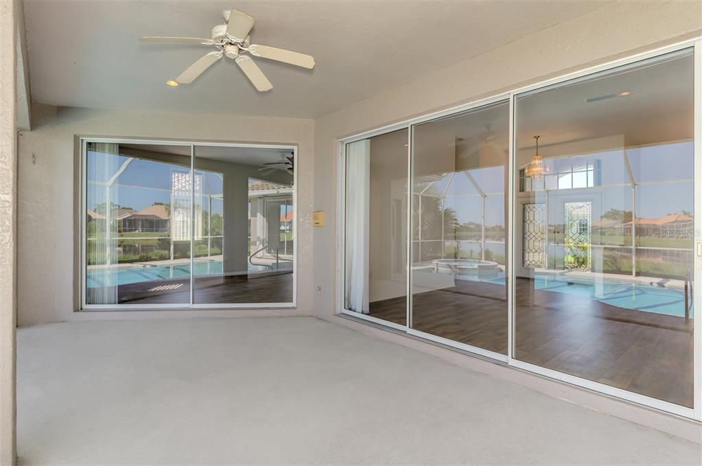 Empty room, Interior, Pendant Lights, Sun Room