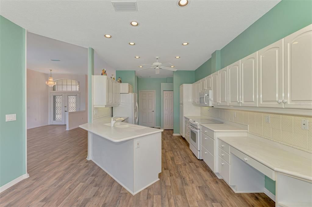 Interior, Kitchen, Pendant Lights, Recessed Lighting, Wood Texture Flooring