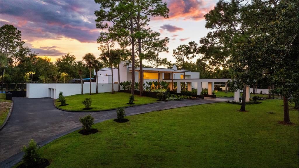 Backyard, Exterior