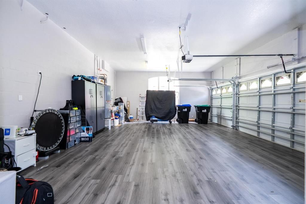 Garage, Interior, Wood Texture Flooring