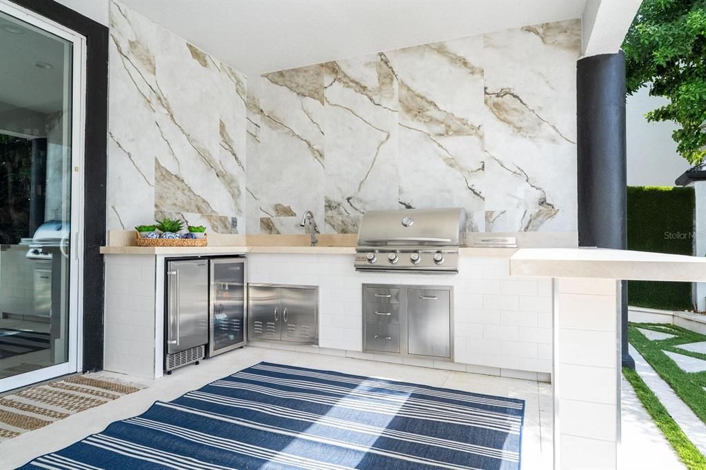 Exterior, Outdoor Kitchen