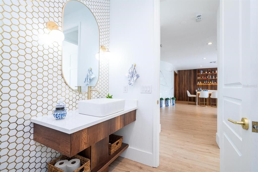 Bathroom, Dining room, Interior, Pendant Lights, Recessed Lighting, Wood Texture Flooring