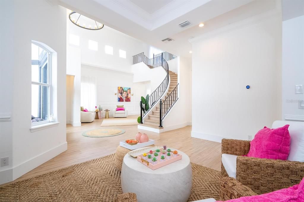 Interior, Living room, Recessed Lighting, Wood Texture Flooring