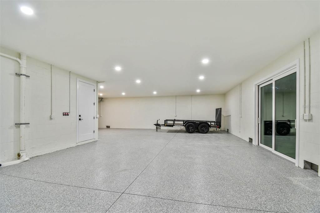 Fitness Equipment, Interior, Recessed Lighting