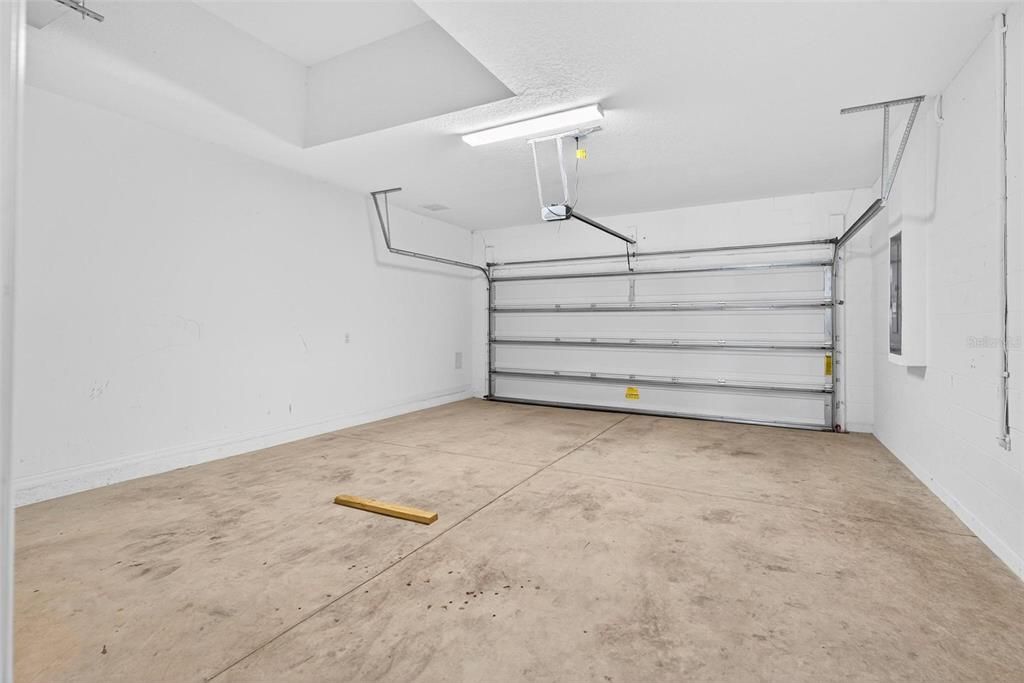 Garage, Interior