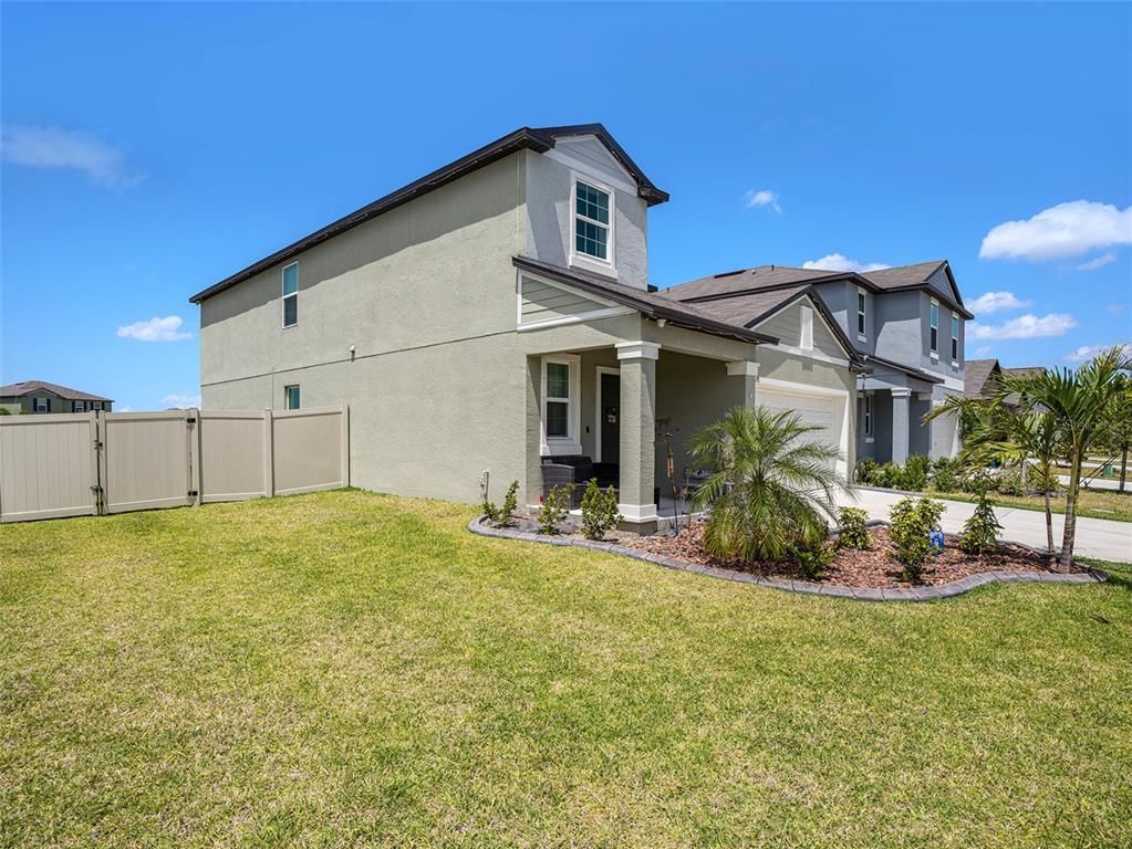 Backyard, Exterior