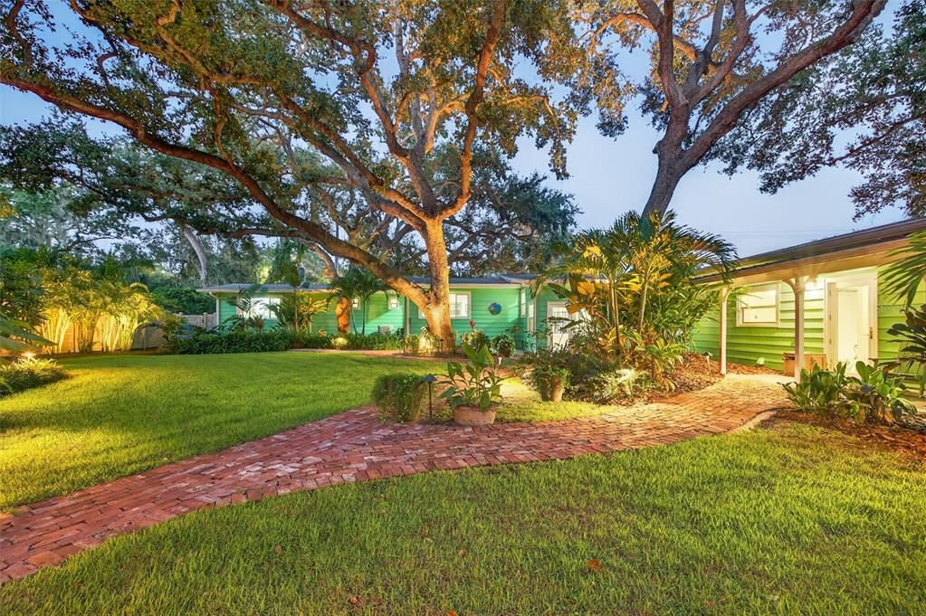 Backyard, Exterior