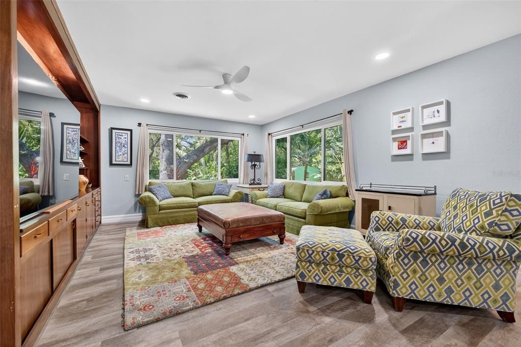 Interior, Living room, Recessed Lighting, Wood Texture Flooring