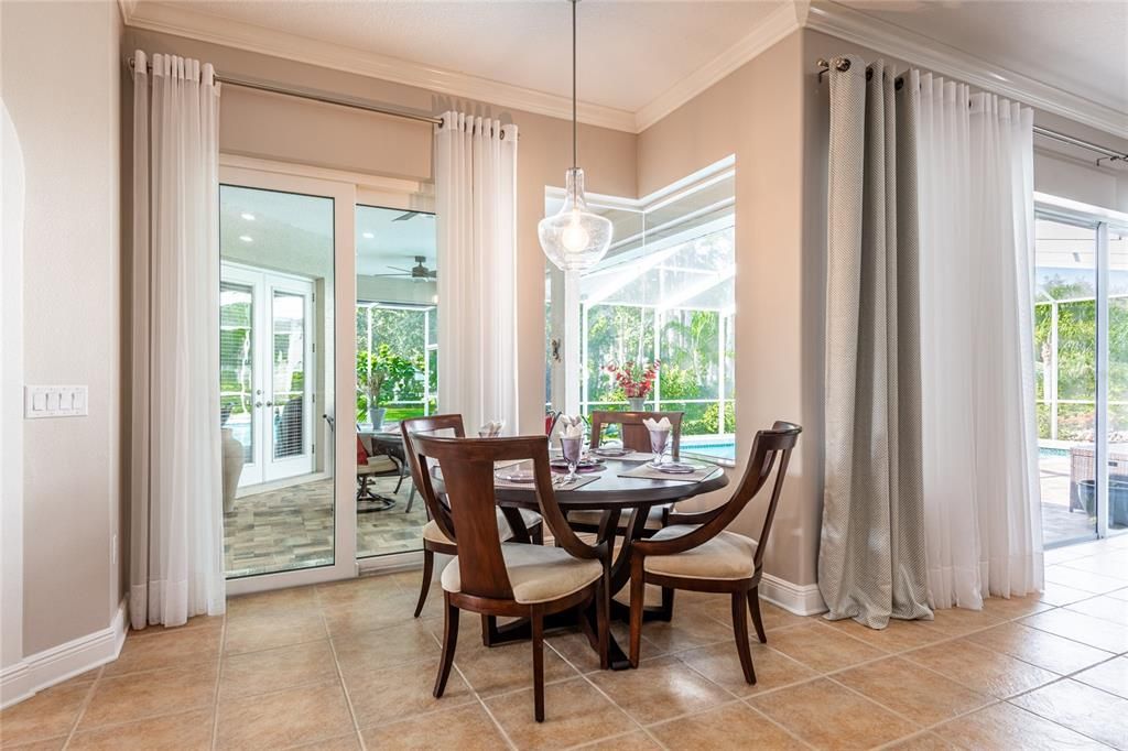 Dining room, Interior, Pendant Lights, Recessed Lighting, Sun Room