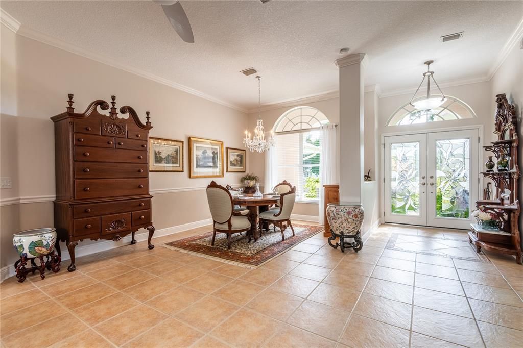 Chandelier, Dining room, Interior, Pendant Lights