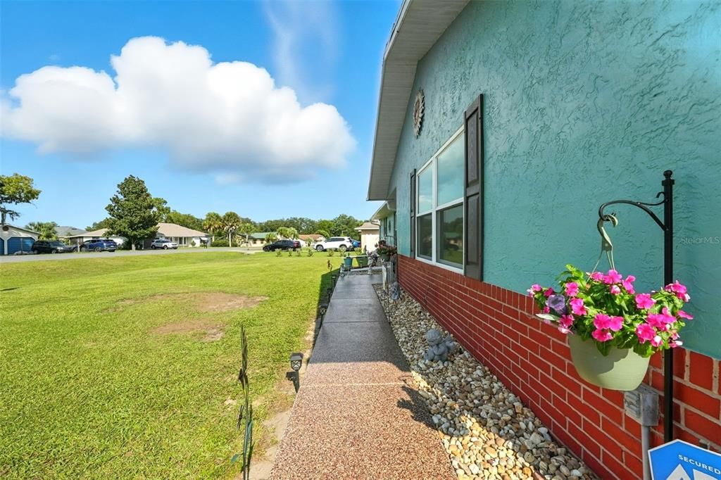 Backyard, Exterior