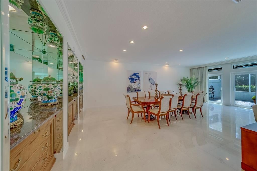 Dining room, Interior, Recessed Lighting