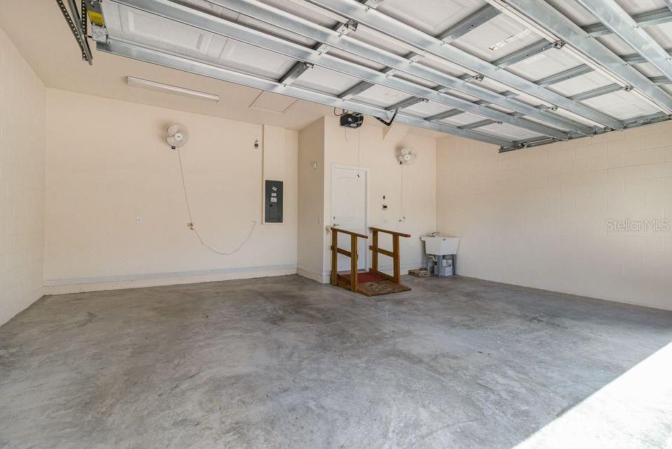 Garage, Interior