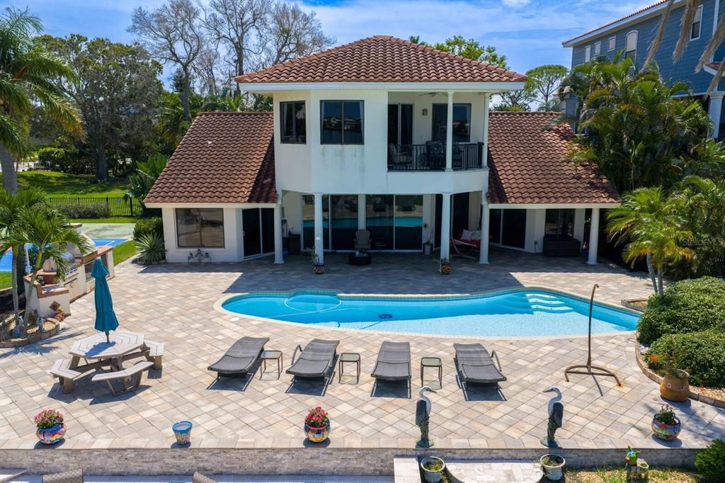 Exterior, Pool