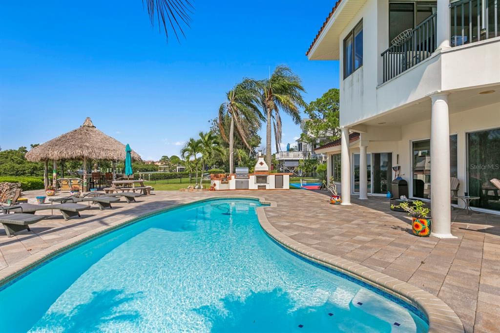 Exterior, Pool